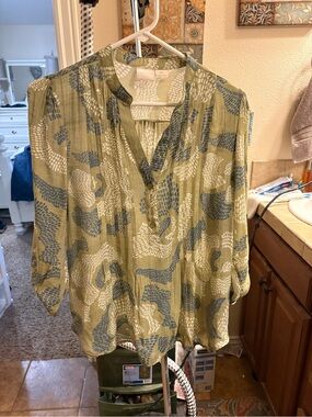 Zac & Rachel Olive Green and Blue Printed Henley Tunic